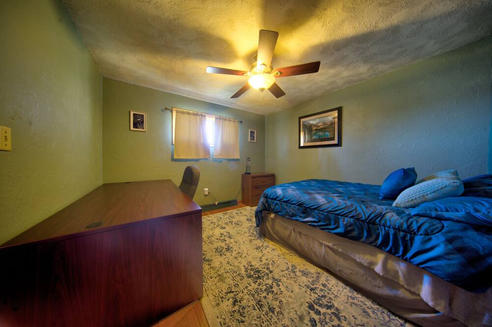 Photo of Bedroom in Grove City