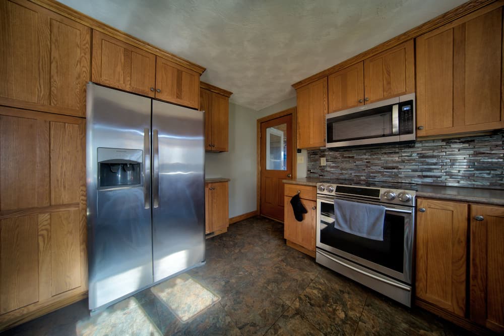 Photo of Kitchen in Grove City