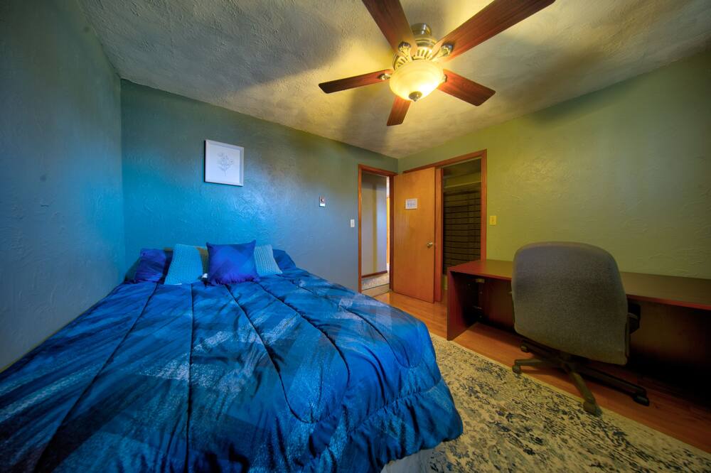 Photo of Bedroom in Grove City