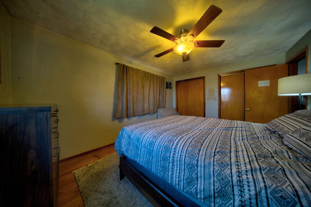 Photo of Bedroom in Grove City