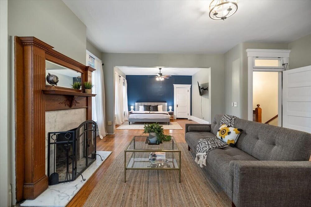 Photo of Livingroom in Olde Towne East