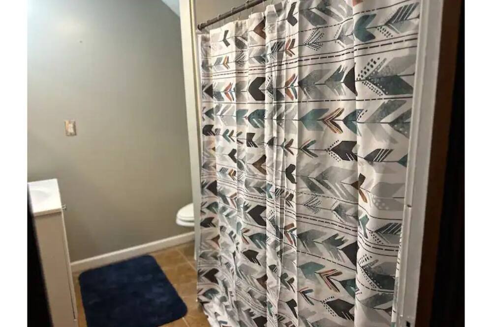 Photo of Bathroom in Warren