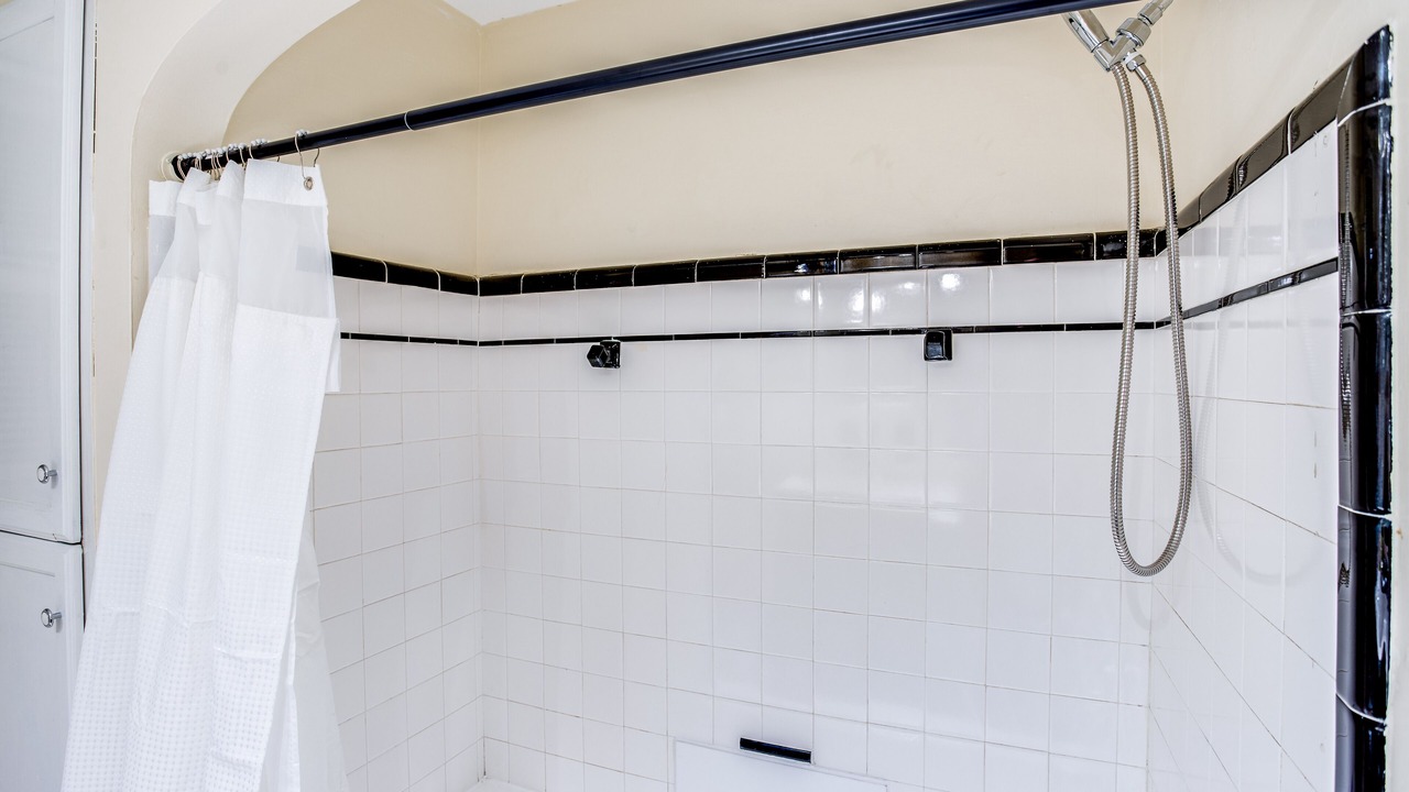 Photo of Bathroom in Gates-North Gates
