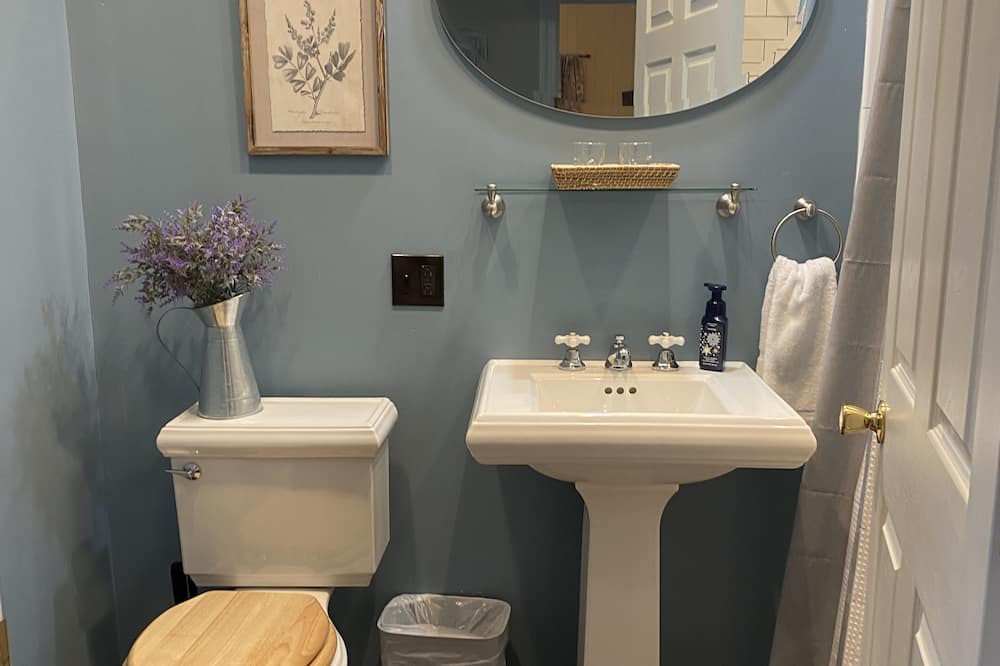 Photo of Bathroom in Portage