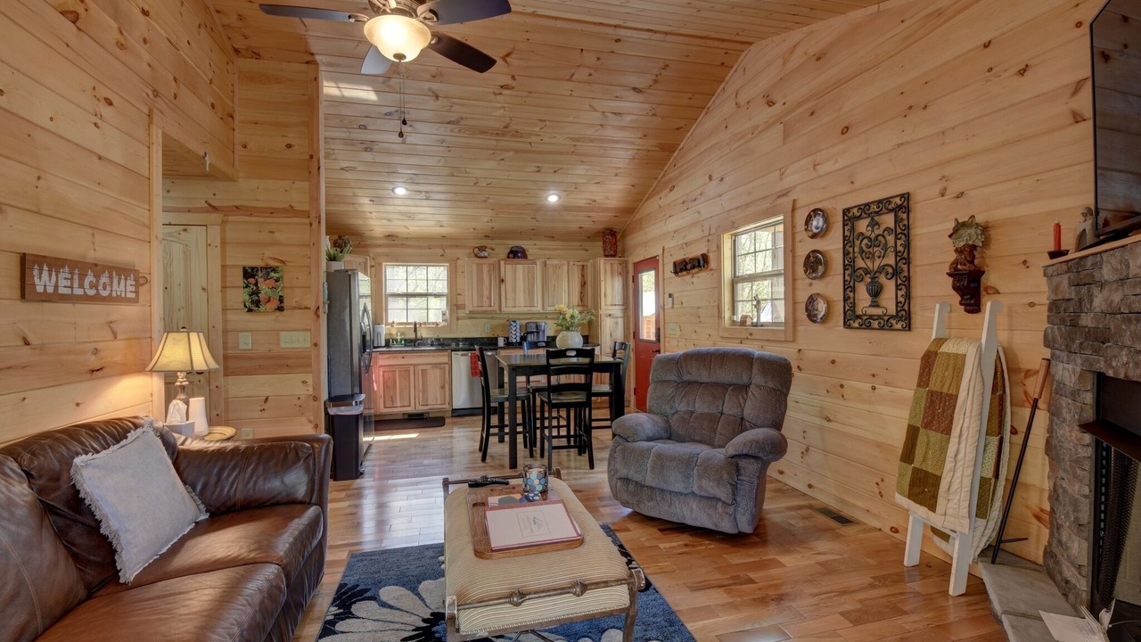 Photo of Livingroom in Murphy