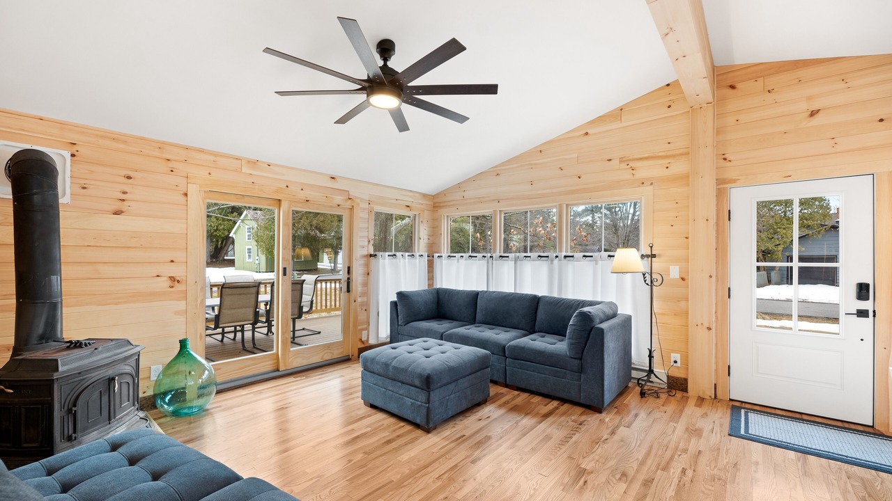 Photo of Livingroom in Silver Bay