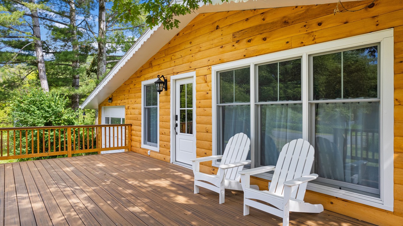 Photo of Patio Balcony in Silver Bay