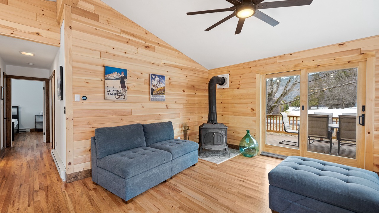 Photo of Livingroom in Silver Bay