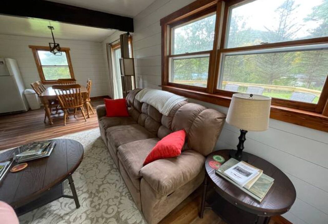 Photo of Livingroom in Kane