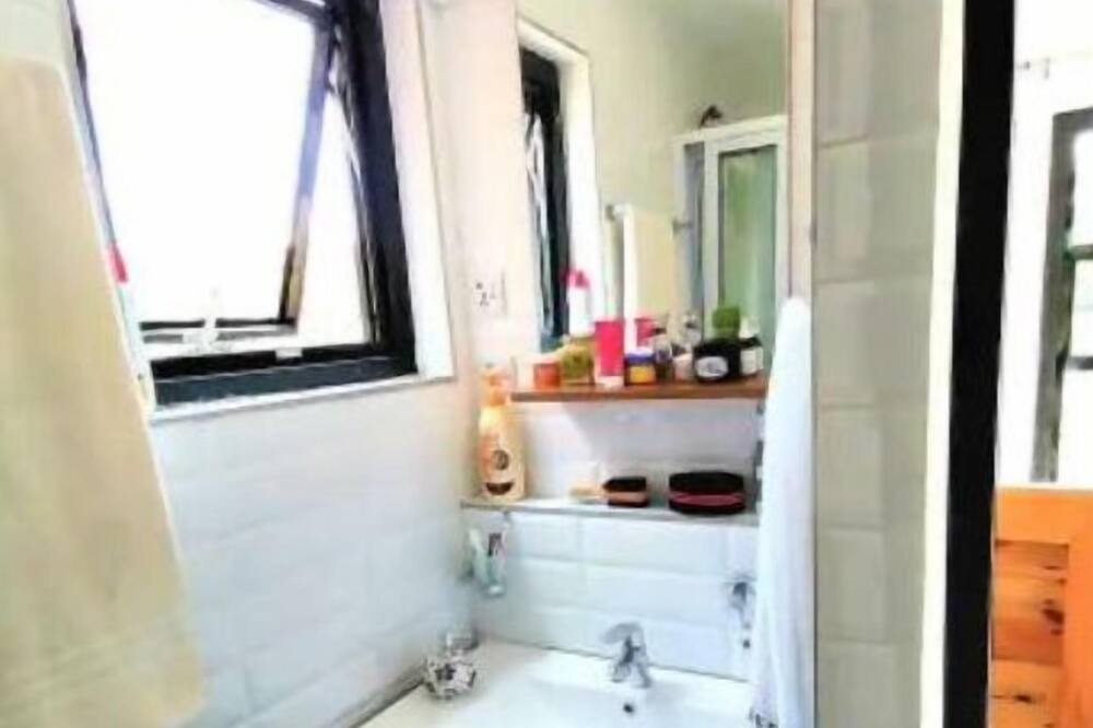 Photo of Bathroom in Van Buren