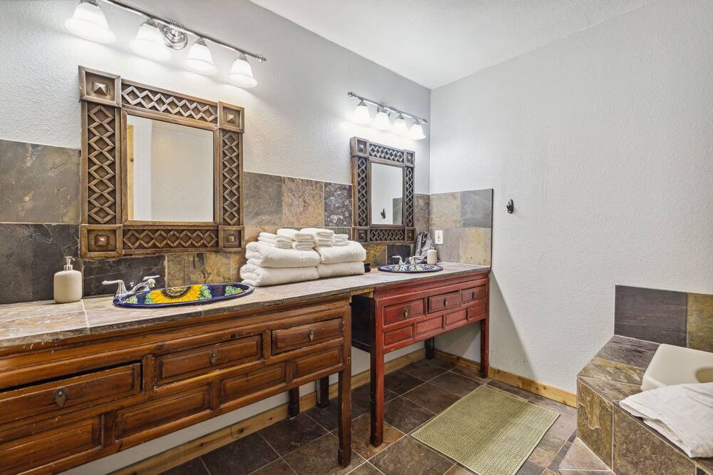 Photo of Bathroom in Oak Cliff