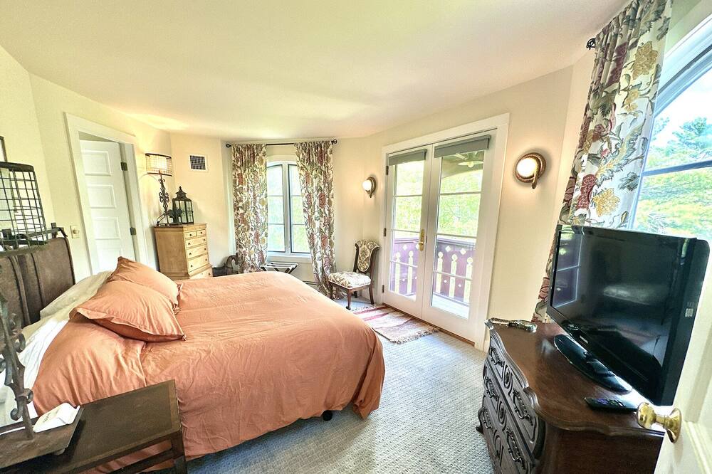 Photo of Bedroom in Hall Quarry