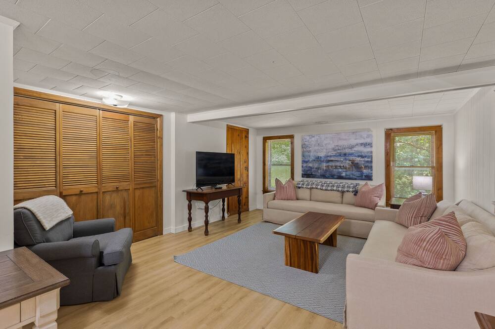 Photo of Livingroom in Highlands Hills