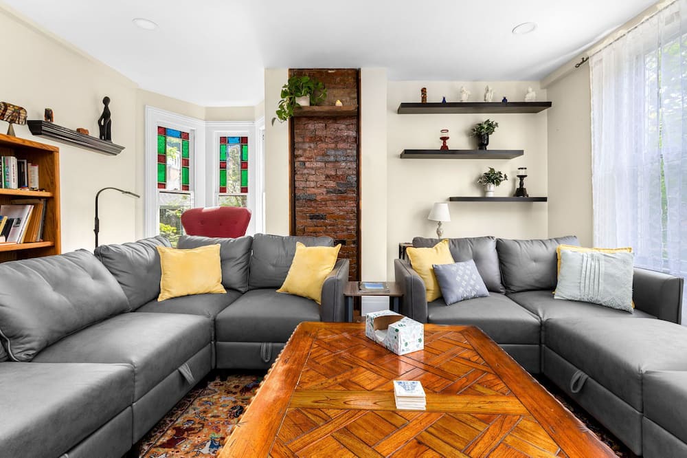 Photo of Livingroom in Montour Falls