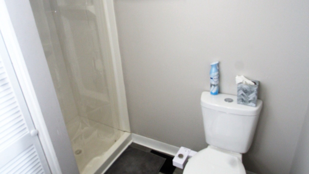 Photo of Bathroom in South Side Slopes