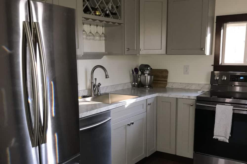 Photo of Kitchen in Greenfield Center