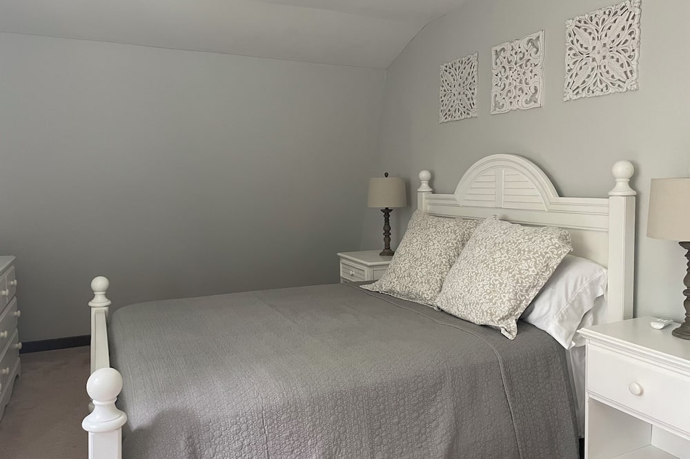 Photo of Bedroom in Greenfield Center