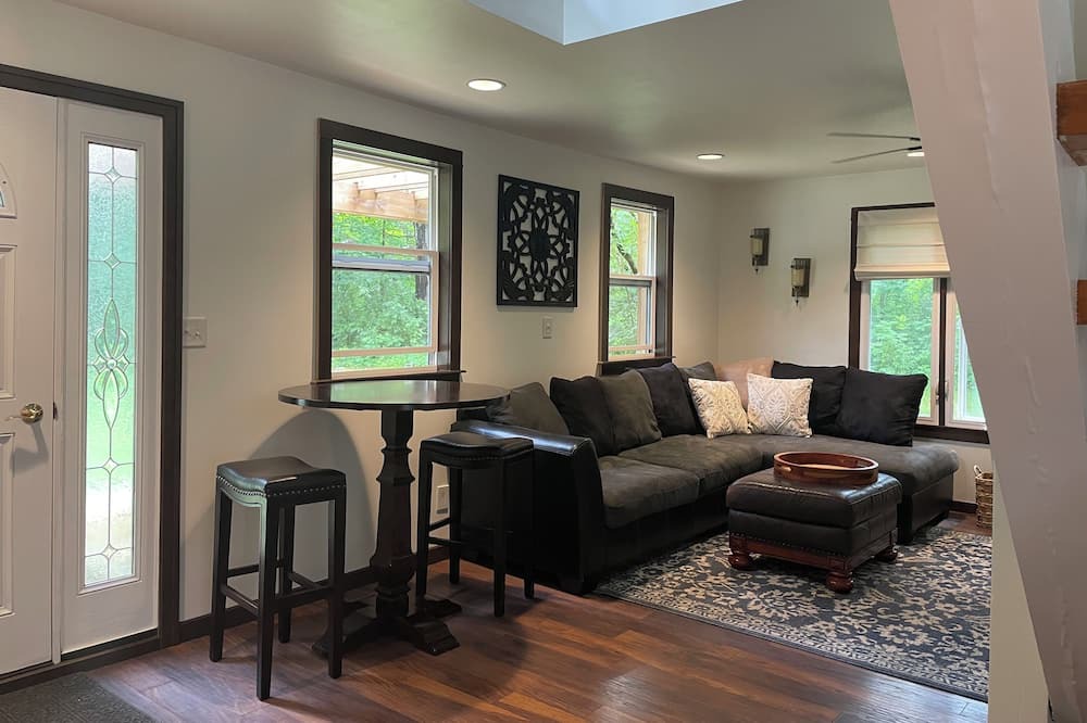 Photo of Livingroom in Greenfield Center