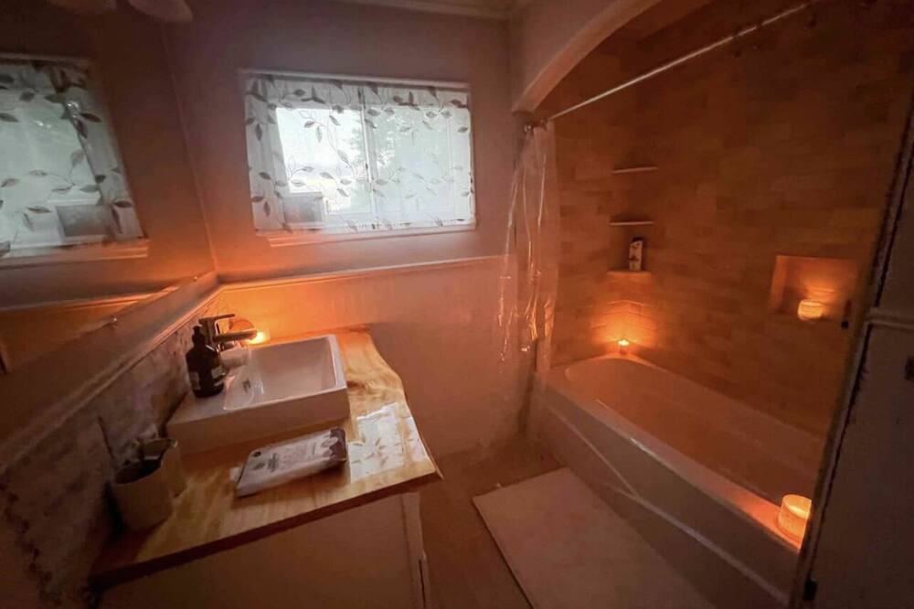Photo of Bathroom in Lake George