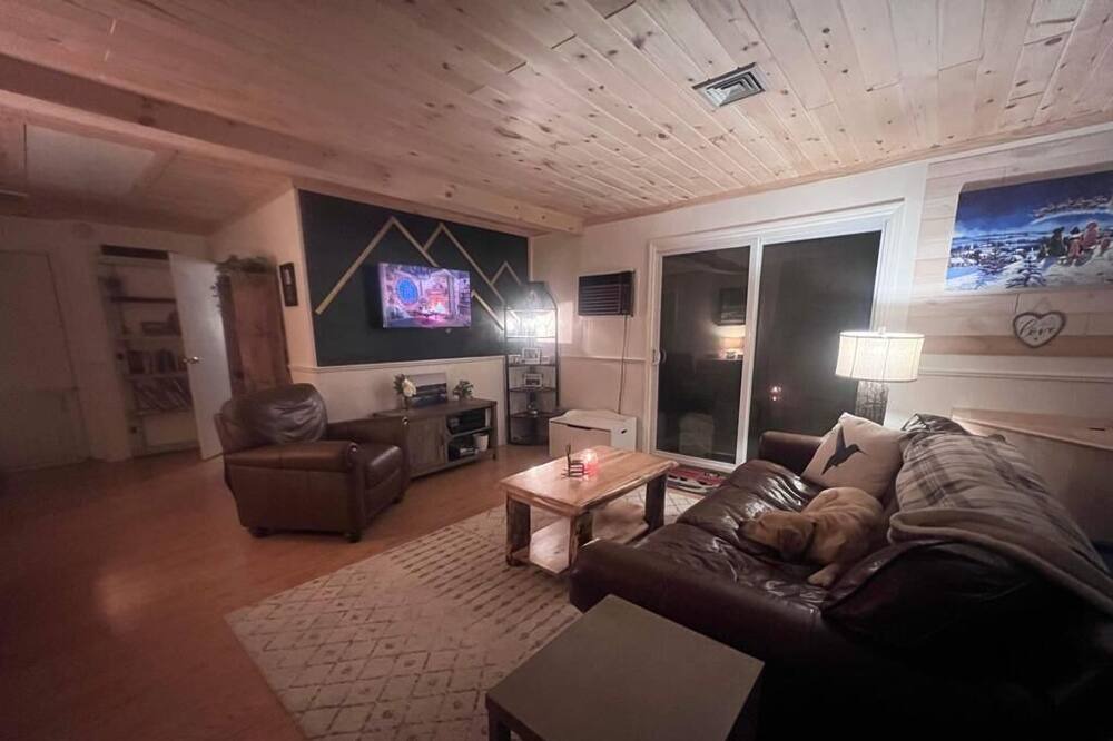Photo of Livingroom in Lake George