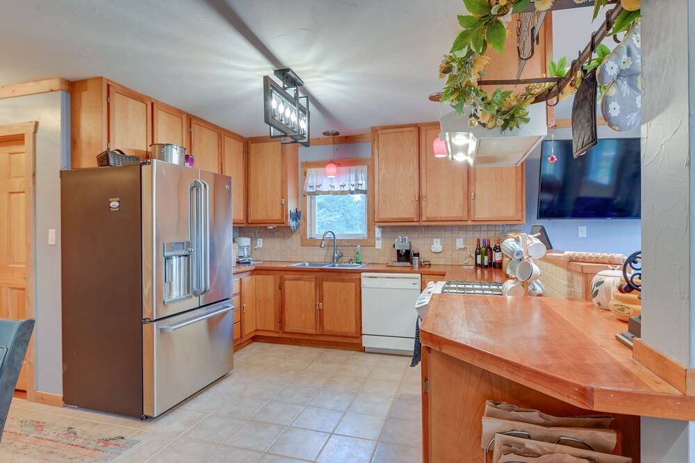 Photo of Kitchen in Fritz Creek