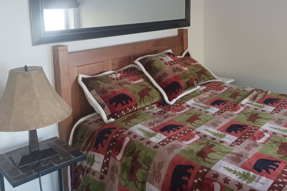 Photo of Bedroom in Lake George