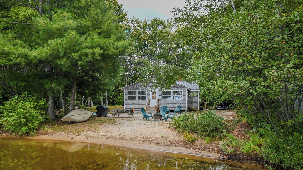Photo of Outdoor in Gray