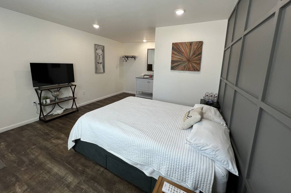 Photo of Bedroom in Mountainburg
