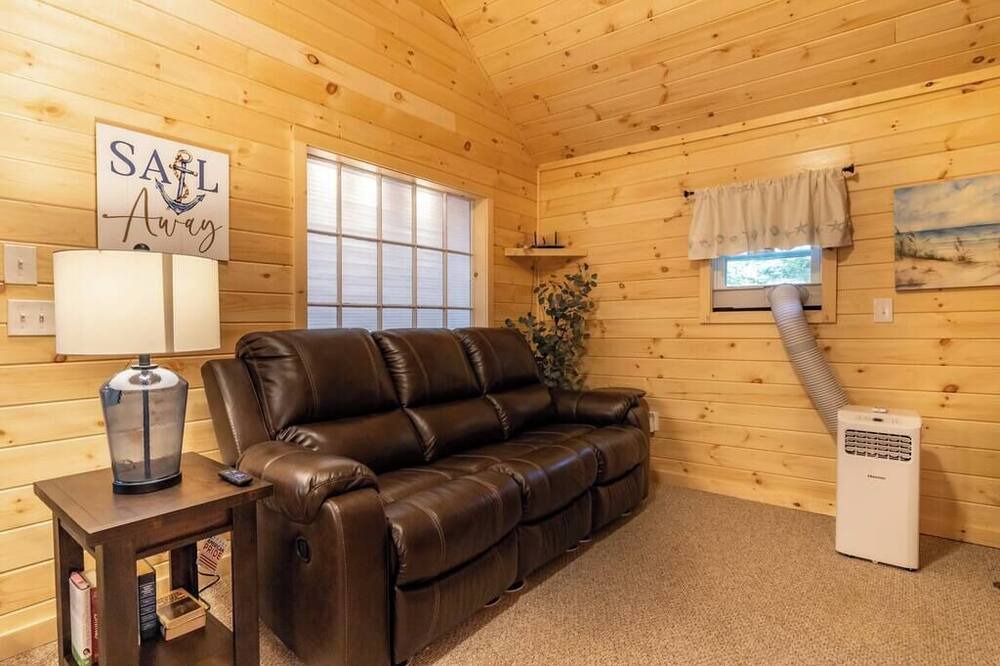 Photo of Livingroom in Otis