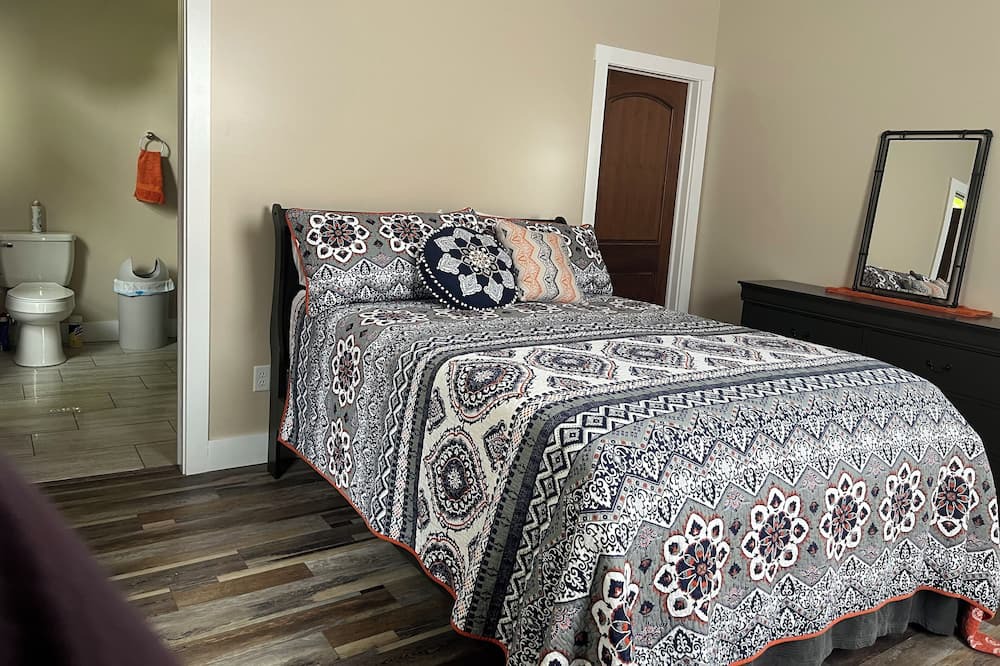Photo of Bedroom in Montour Falls