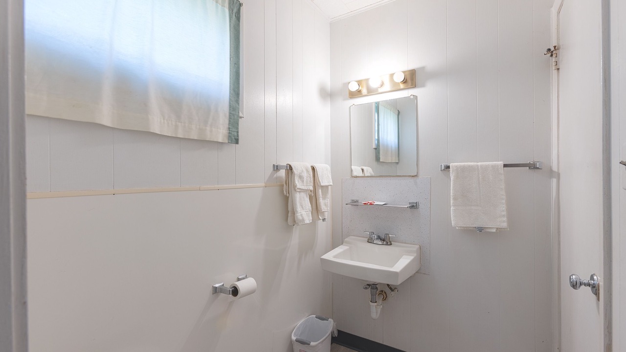 Photo of Bathroom in Conneaut Lakeshore