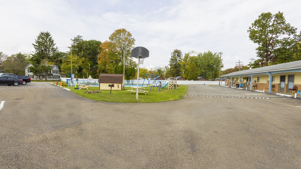Photo of Outdoor in Conneaut Lakeshore