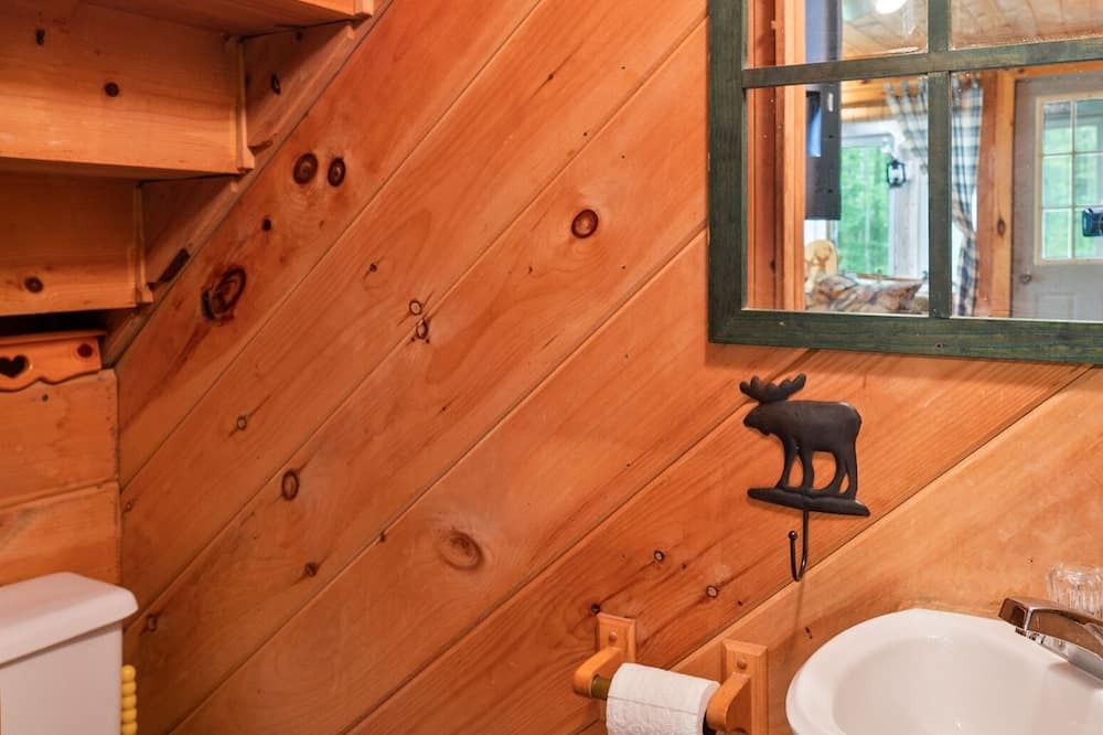 Photo of Bathroom in Scottsburg