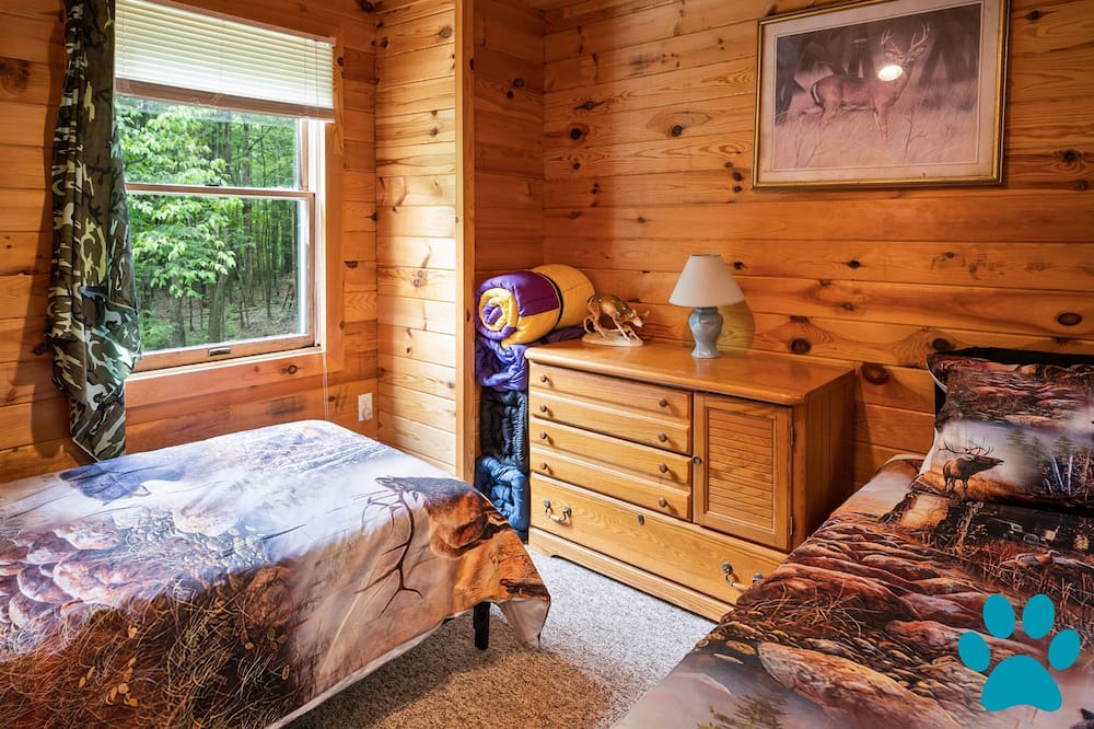 Photo of Bedroom in Scottsburg