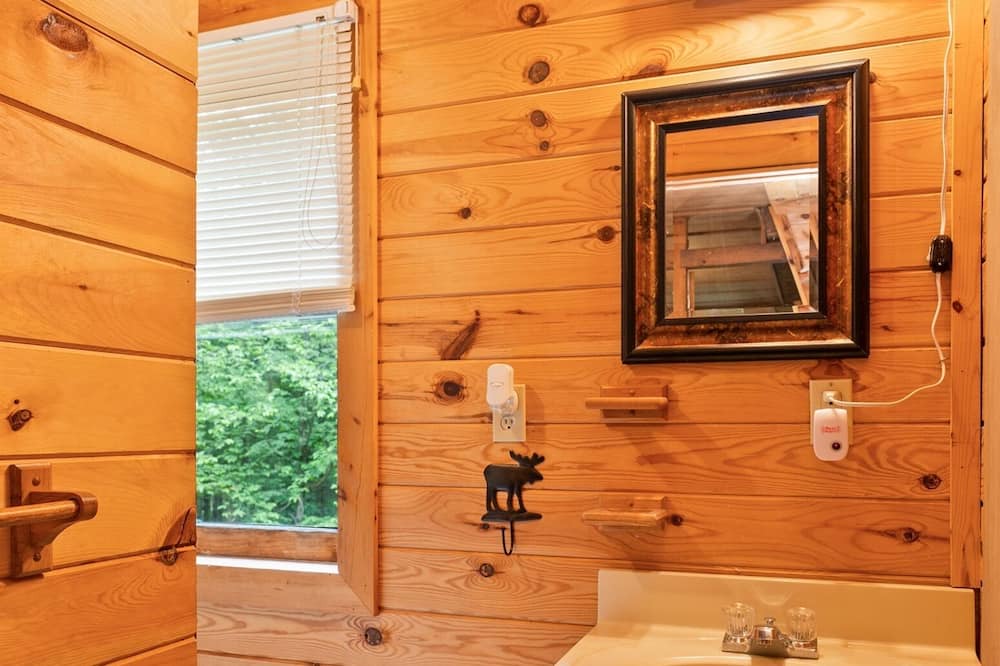 Photo of Bathroom in Scottsburg