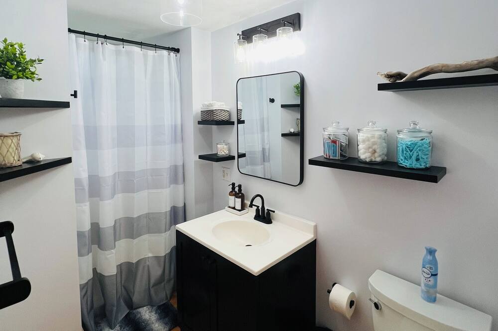 Photo of Bathroom in Brooksville