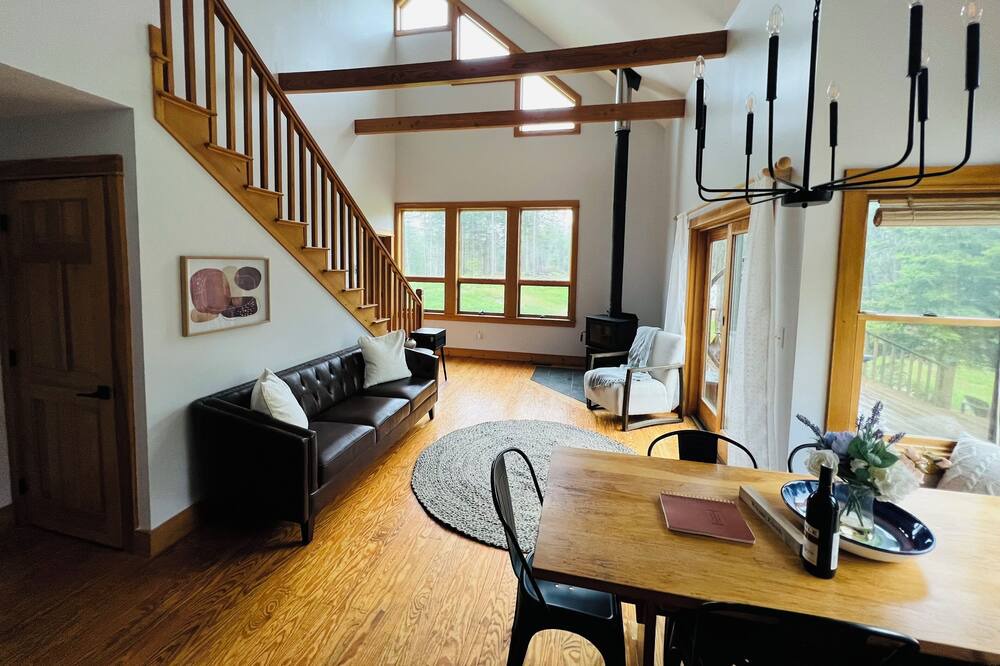 Photo of Bedroom in Brooksville
