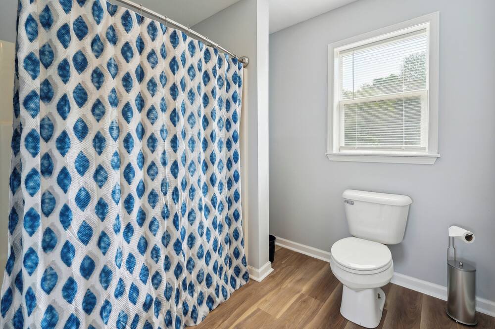 Photo of Bathroom in Chandlers Valley