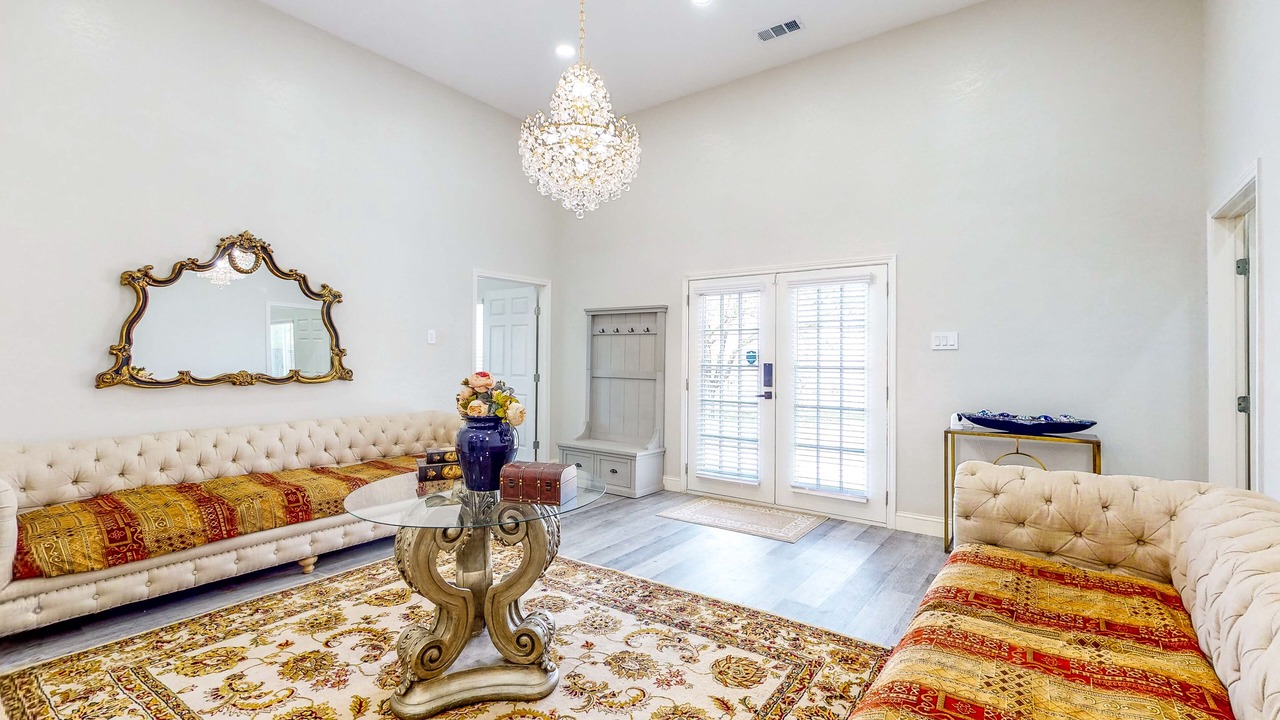 Photo of Livingroom in Quinlan