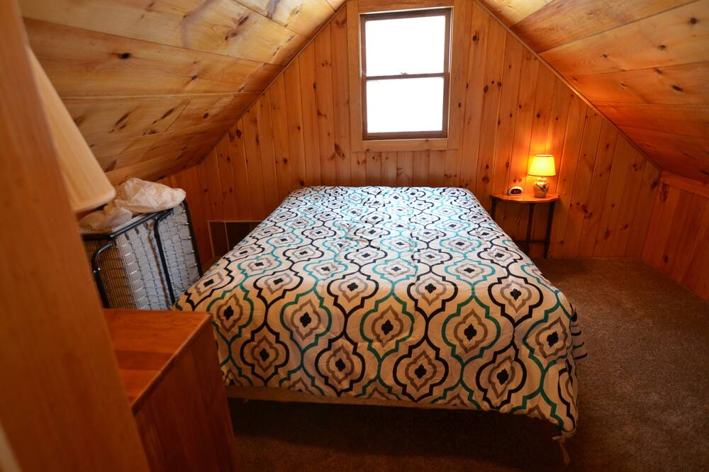 Photo of Bedroom in Hammondsport