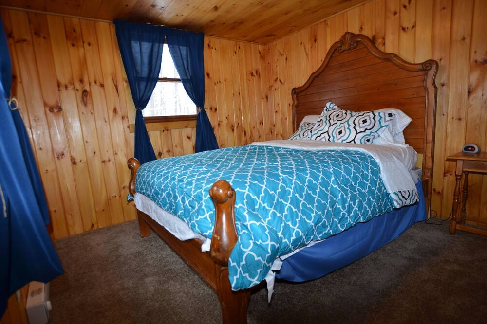 Photo of Bedroom in Hammondsport