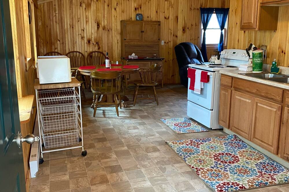 Photo of Livingroom in Hammondsport
