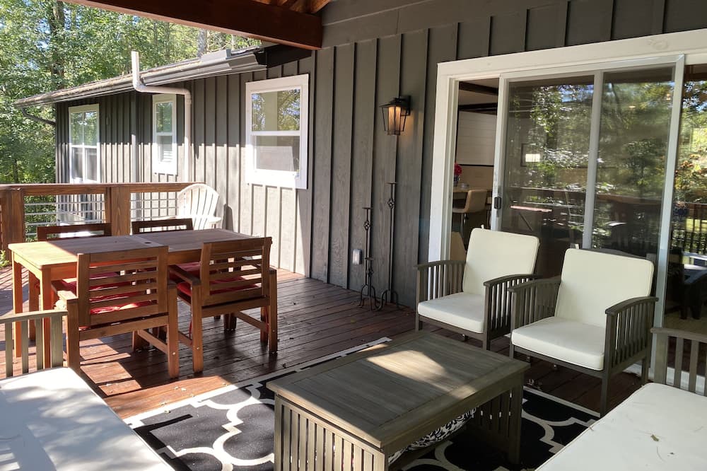 Photo of Outdoor in Highlands Hills