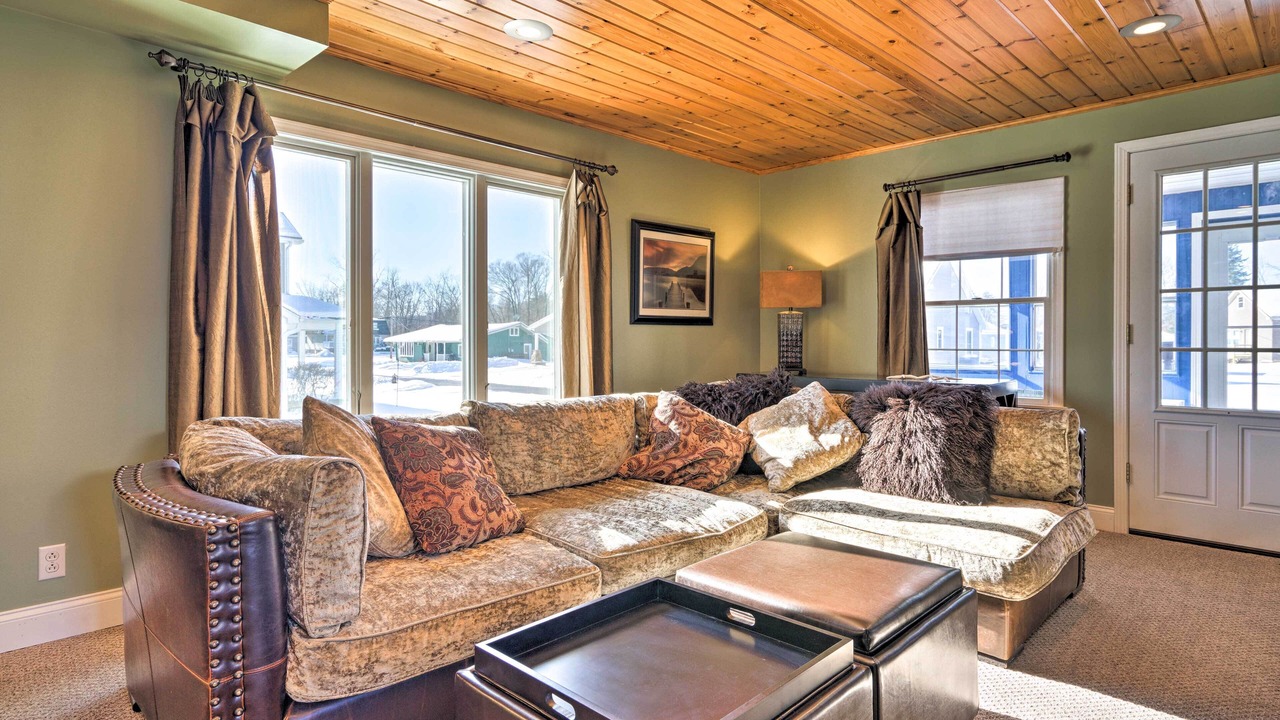 Photo of Livingroom in Bemus Point