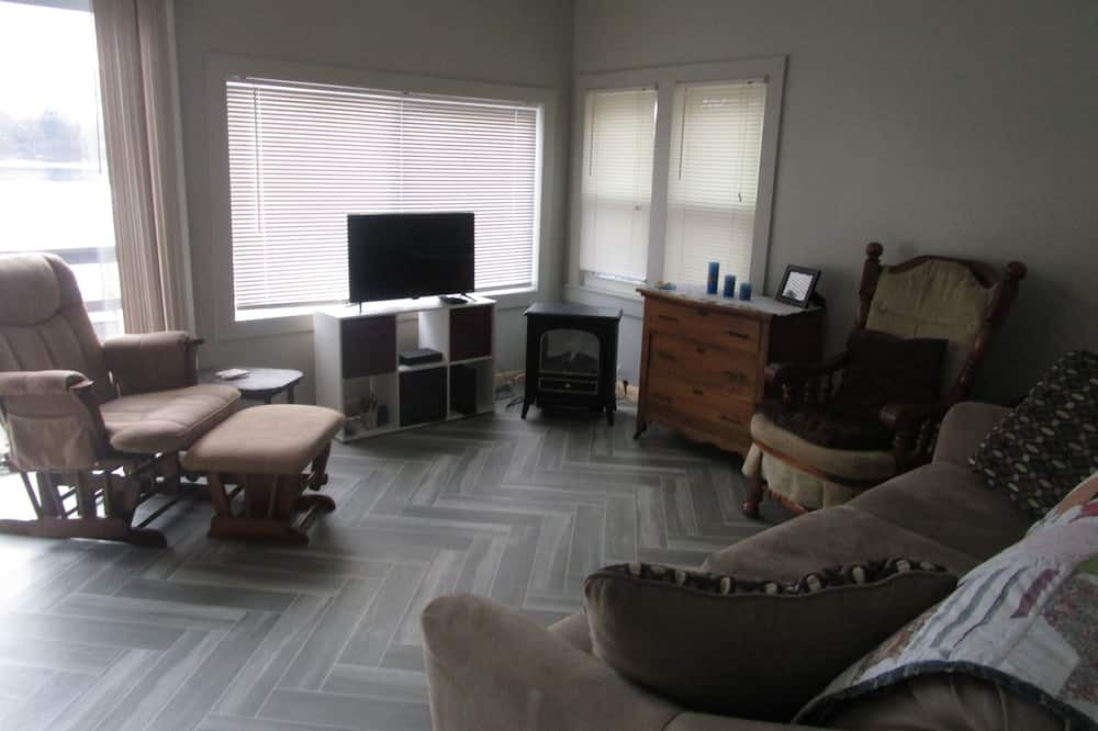 Photo of Livingroom in Lake George