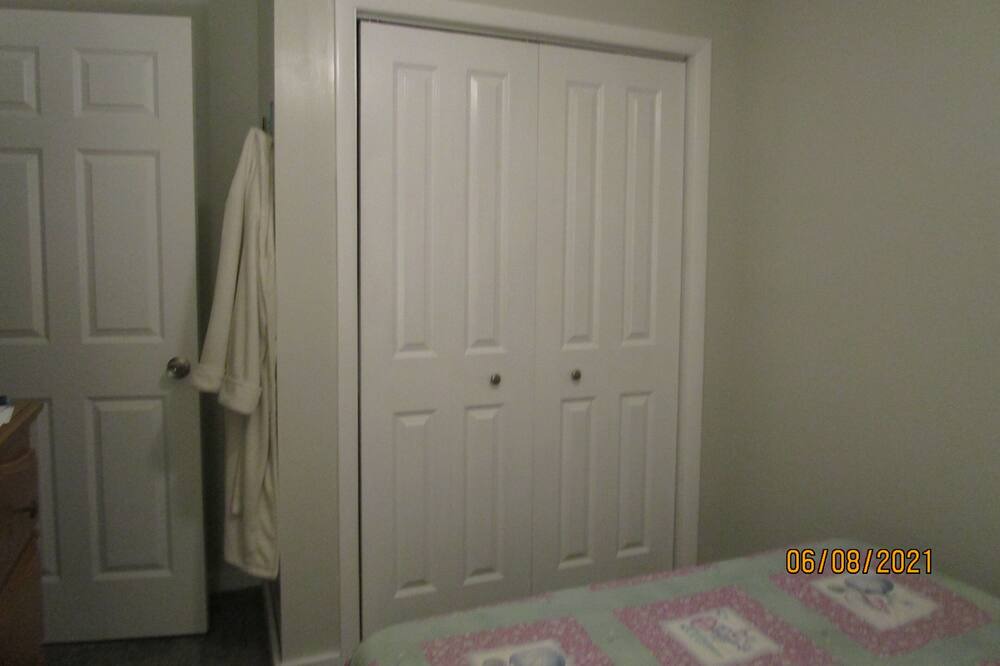 Photo of Bedroom in Lake George