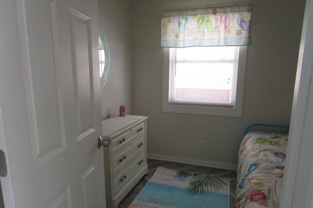Photo of Bedroom in Lake George