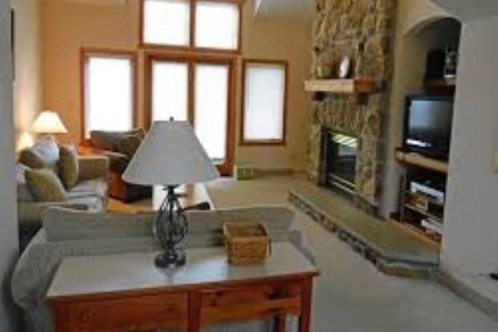 Photo of Livingroom in Clymer