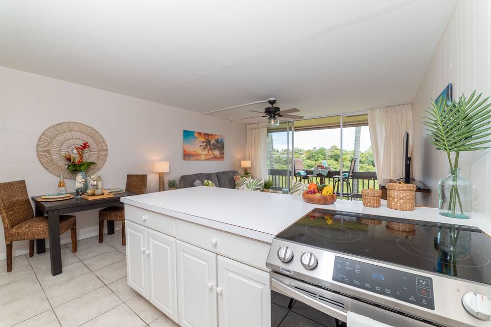 Photo of Kitchen in Napili
