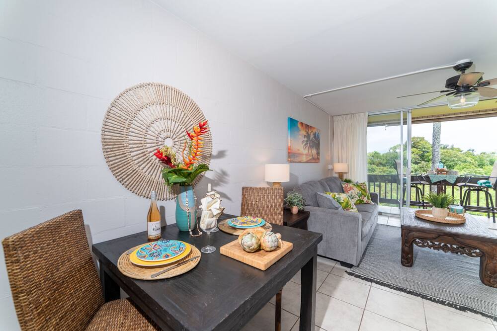Photo of Livingroom in Napili